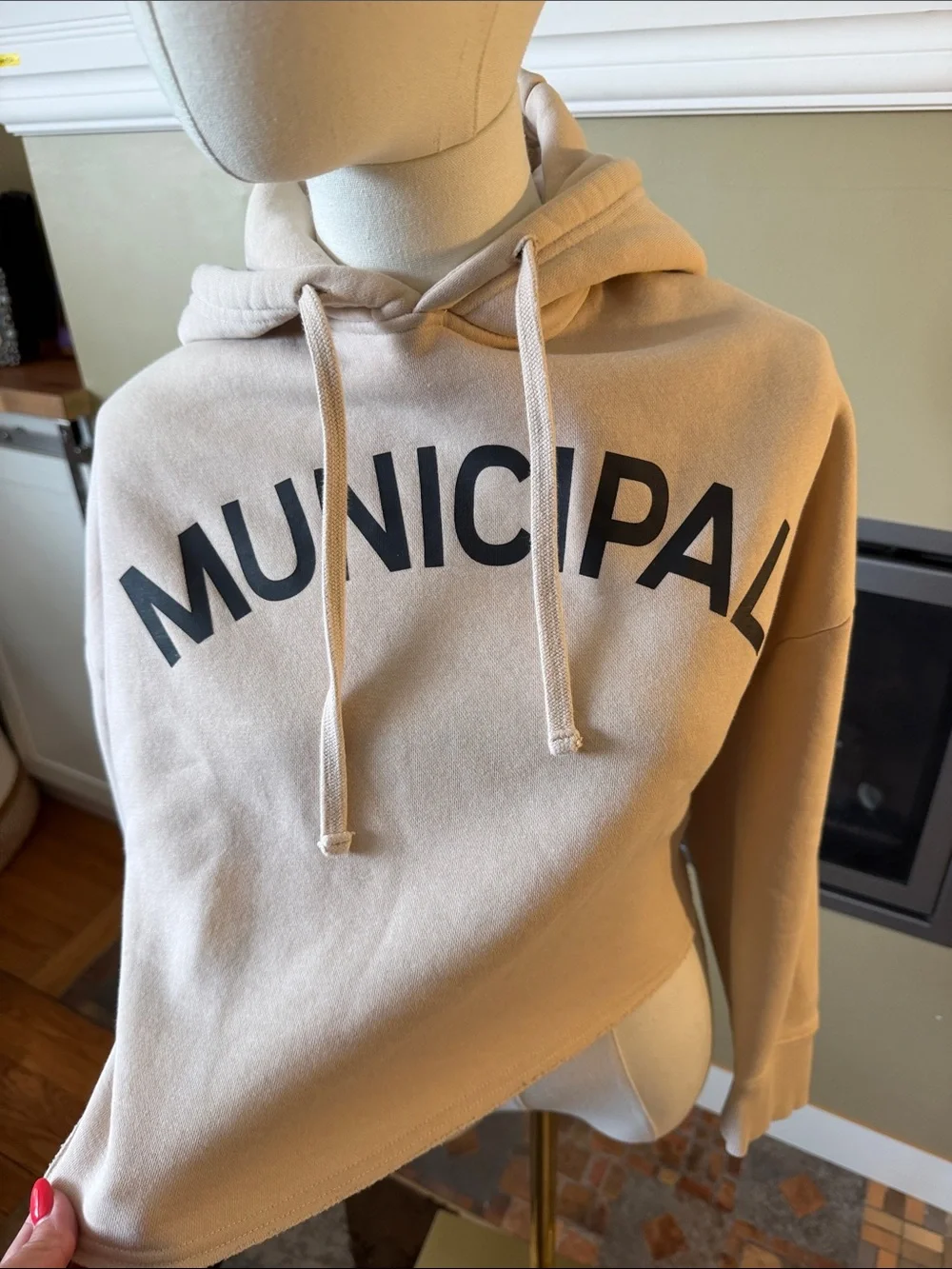 Municipal Logo Crop Hoodie - Cream_3